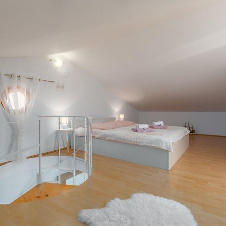 Apartment Leni Near Beach Porec Luaran gambar